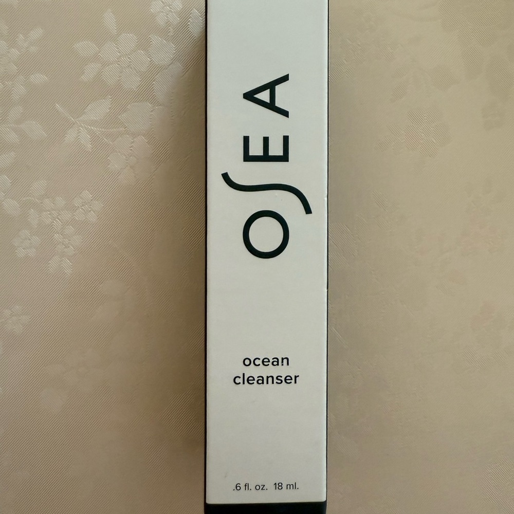 OSEA Ocean Cleanser - White